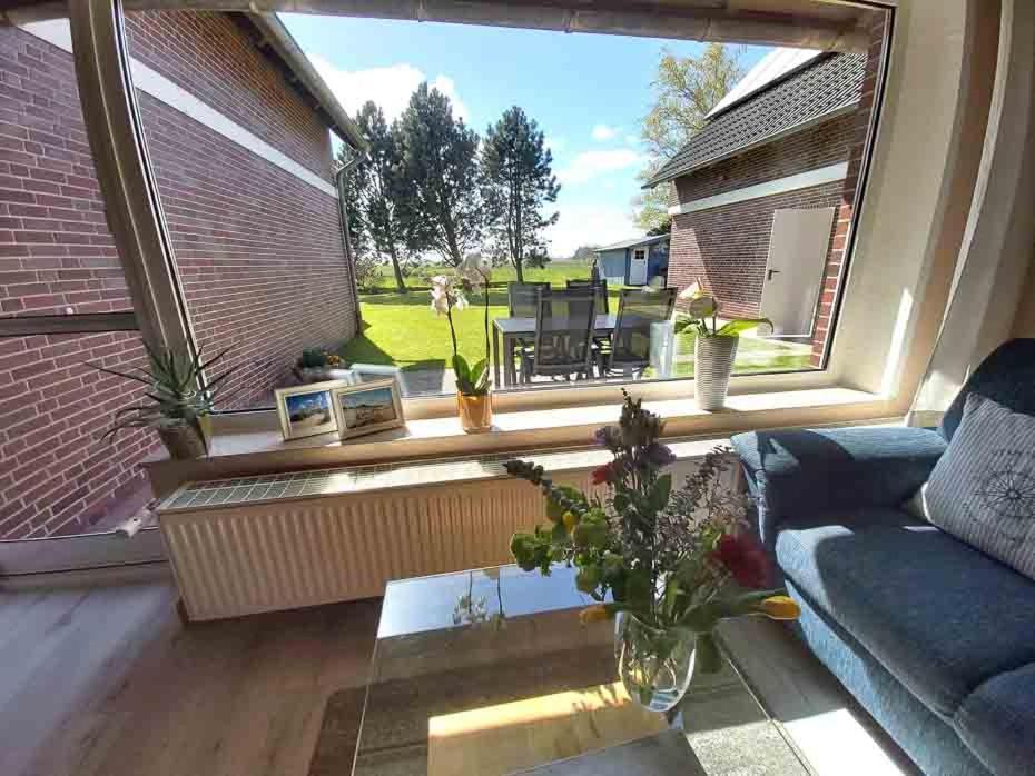Haus Schwalbennest Apartment Bensersiel Exterior photo
