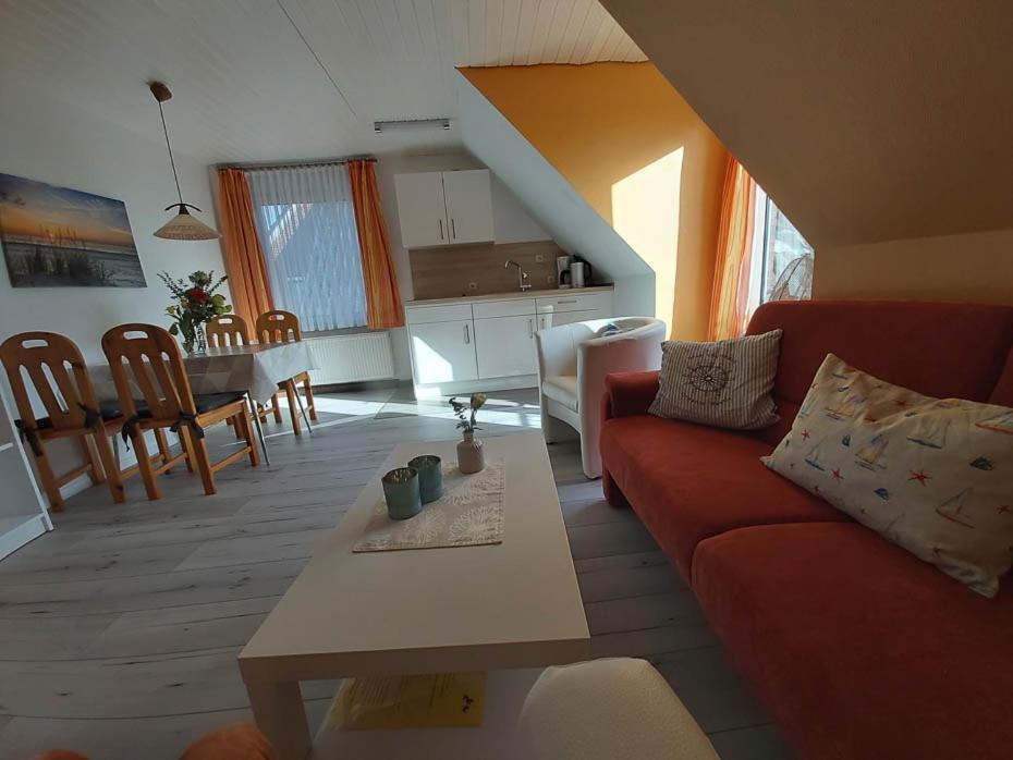Haus Schwalbennest Apartment Bensersiel Exterior photo